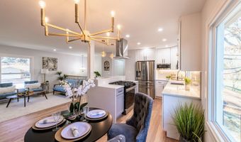 719 Webster St, Algonquin, IL 60102