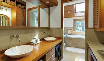 3 Raiders Ln, Darien, CT 06820