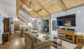 777 Helen Dr, Arnold, CA 95223