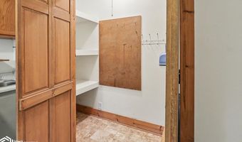 904 6th Ave E, Albia, IA 52531
