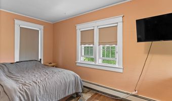 202 Steadwell Rd, Amsterdam, NY 12010
