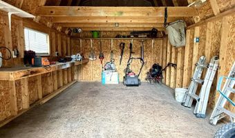 610 Aqua View Dr, Alpena, MI 49707