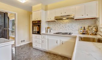 6048 ROSSMORE Dr, Bethesda, MD 20814