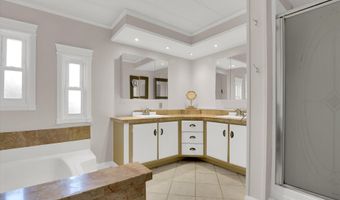 21986 LAUREL Ave, Aurora, OR 97002