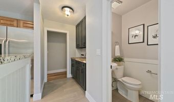 4809 W Greenbrier Dr, Boise, ID 83705