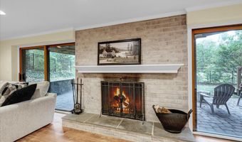 13 IRON Cir, Reading, PA 19607