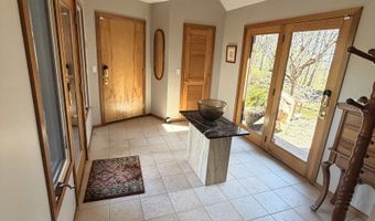 86 Washburn Rd, Canton, CT 06019