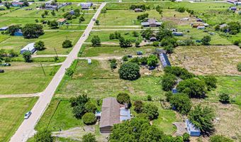 8801 Kelly Ln, Alvarado, TX 76009