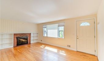 186 Heritage Rd, North Kingstown, RI 02852