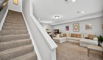 9562 Greenery Ct, Deerfield, OH 45140