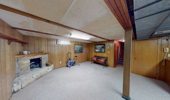 176 Powers Ave N, Alden, MN 56009