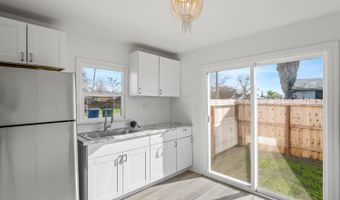 10628 Balm Of Gilead, Armona, CA 93202