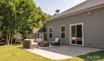 3943 Sky Dr, Charlotte, NC 28226