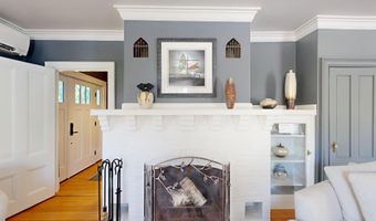 75 Court St, Belfast, ME 04915
