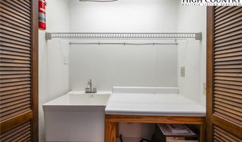 281 Cliffside Ln, Banner Elk, NC 28604