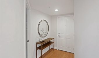 1021 N GARFIELD St N 606, Arlington, VA 22201