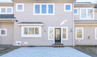 1 Knowlton Ct, Bristol, RI 02809