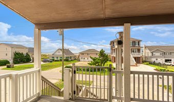 413 Club Colony Dr, Atlantic Beach, NC 28512