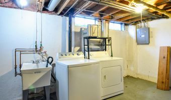 3479 Burbank Dr, Ann Arbor, MI 48105