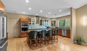 461 Waterline Rd, Ashland, OR 97520