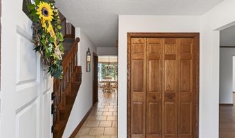 8906 138th Street Ct, Apple Valley, MN 55124