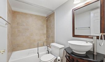7035 KINGS MANOR Dr, Alexandria, VA 22315