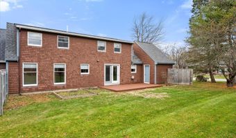 22 Cortland Cir, Bangor, ME 04401