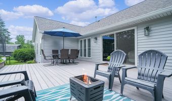 7922 Pine Edge Ct SE, Alto, MI 49302