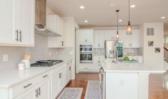 2888 Dillon Dr, Ann Arbor, MI 48105