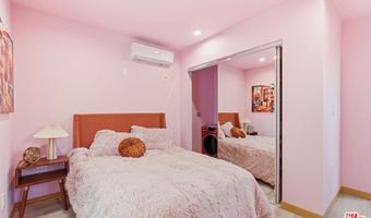 17660 Martha St, Encino, CA 91316