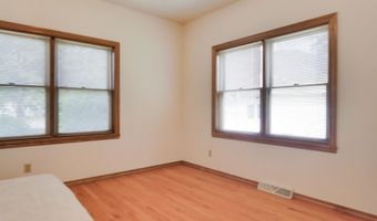 125 E WAYFARER Ln, Appleton, WI 54913