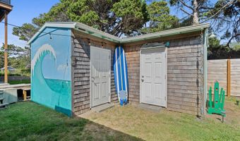 25915 BEACH Dr, Rockaway Beach, OR 97136