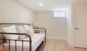 539 Mizzen Ave, Beachwood, NJ 08722
