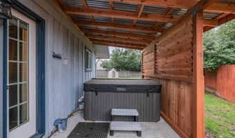 1141 Springwood Dr Dr NE, Albany, OR 97321