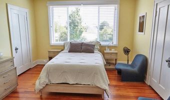 4910 Ferguson Pl, Cincinnati, OH 45238