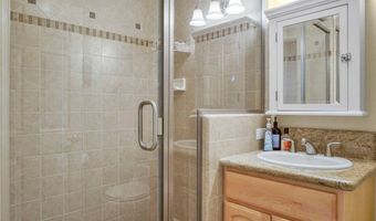 5730 Newcastle Ave, Encino, CA 91316