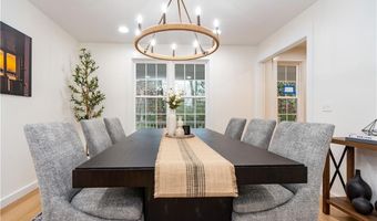 247 Glen Hill Dr, North Kingstown, RI 02874