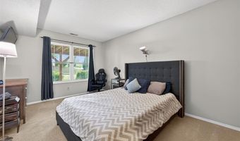 100 Holly Green Dr, Ballwin, MO 63021