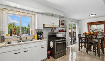 356 W Park Ave, Addison, IL 60101