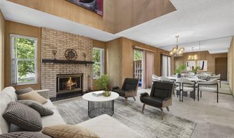 1003 Pocono Trl, Ballwin, MO 63021