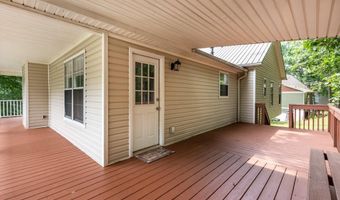 118 Hawkins Farm Ln, Ball Ground, GA 30107