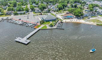 14 Larboard St, Beachwood, NJ 08722