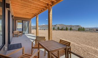 950 S Shelter Cove Dr, Big Water, UT 84741