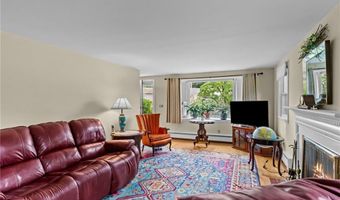 174 Lawnacre Dr, Cranston, RI 02920