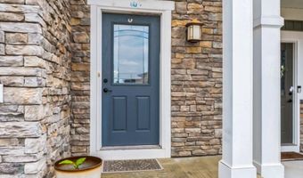 41673 MCMONAGLE Sq, Aldie, VA 20105