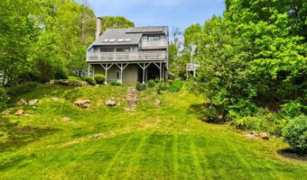 30 Woodcrest Ter, Amawalk, NY 10501