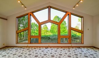 6300 Jonathan Ln, Albany, OH 45710