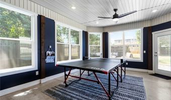 905 N Main St, Bentonville, AR 72712