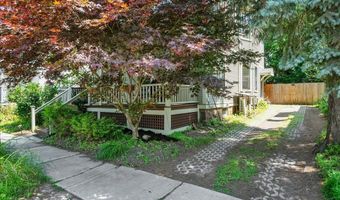 16 Isham St, Burlington, VT 05401
