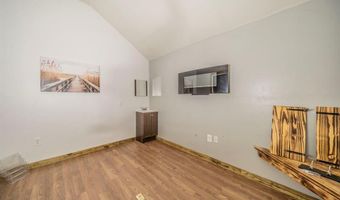 812 S Parkway Dr, Alvarado, TX 76009